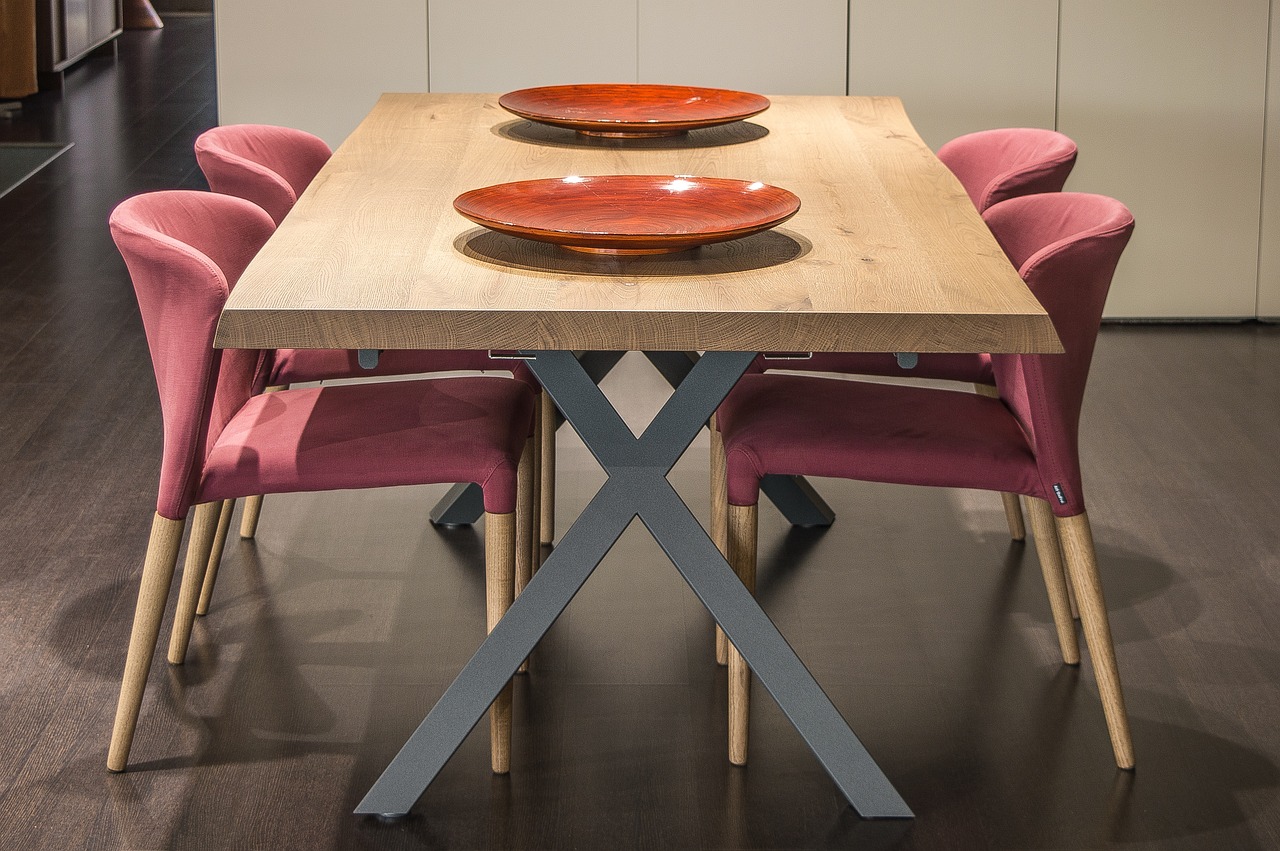 Comment intégrer une table industrielle dans votre décoration d'intérieur pour allier style et fonctionnalité ?